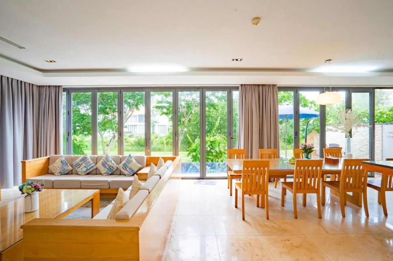 The Ocean Villa Da Nang