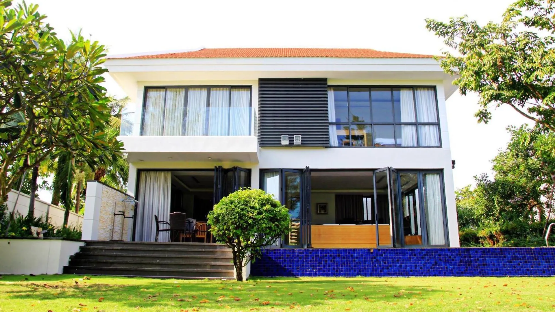 The Ocean Villa Da Nang
