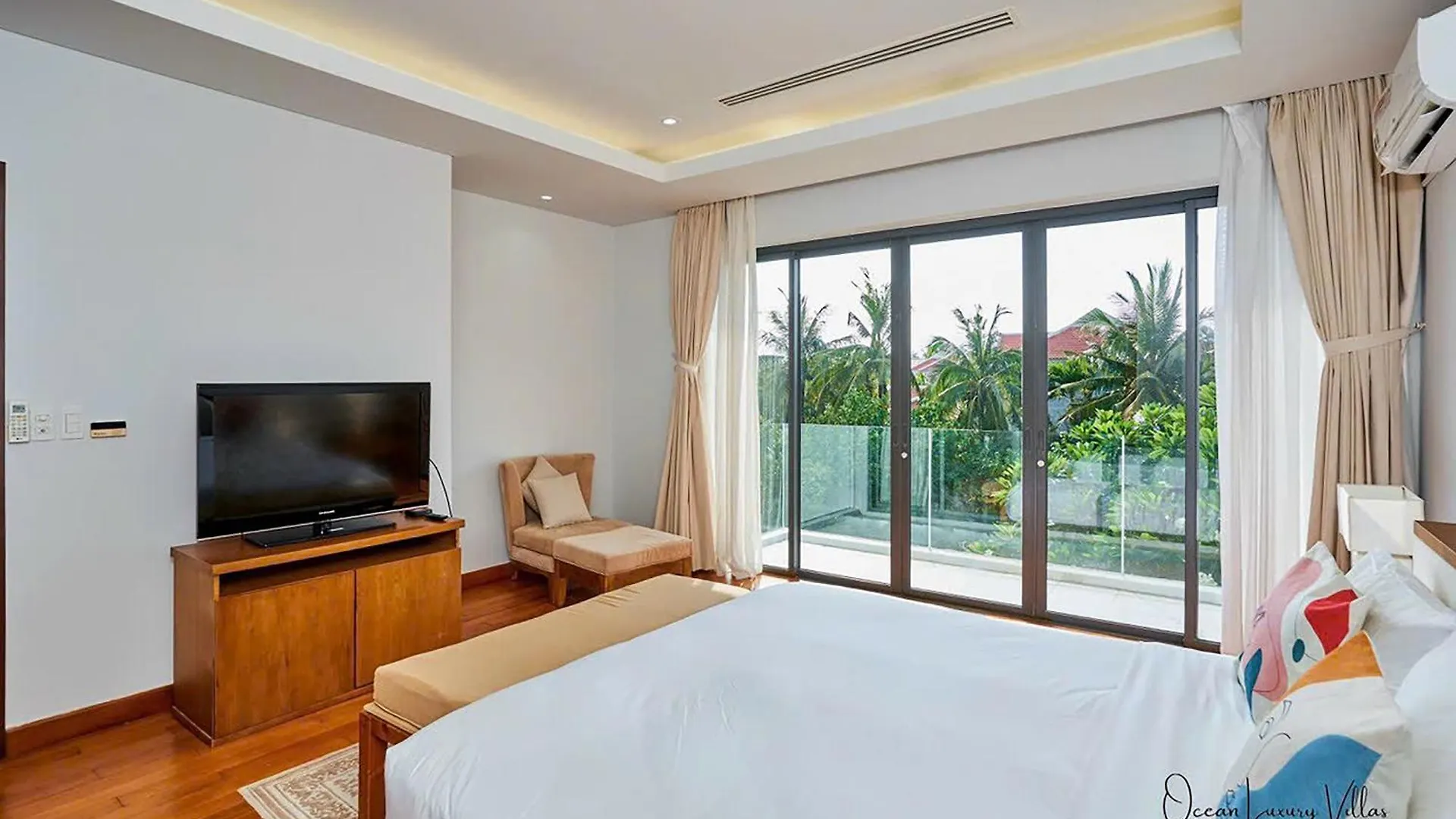 The Ocean Villa Da Nang