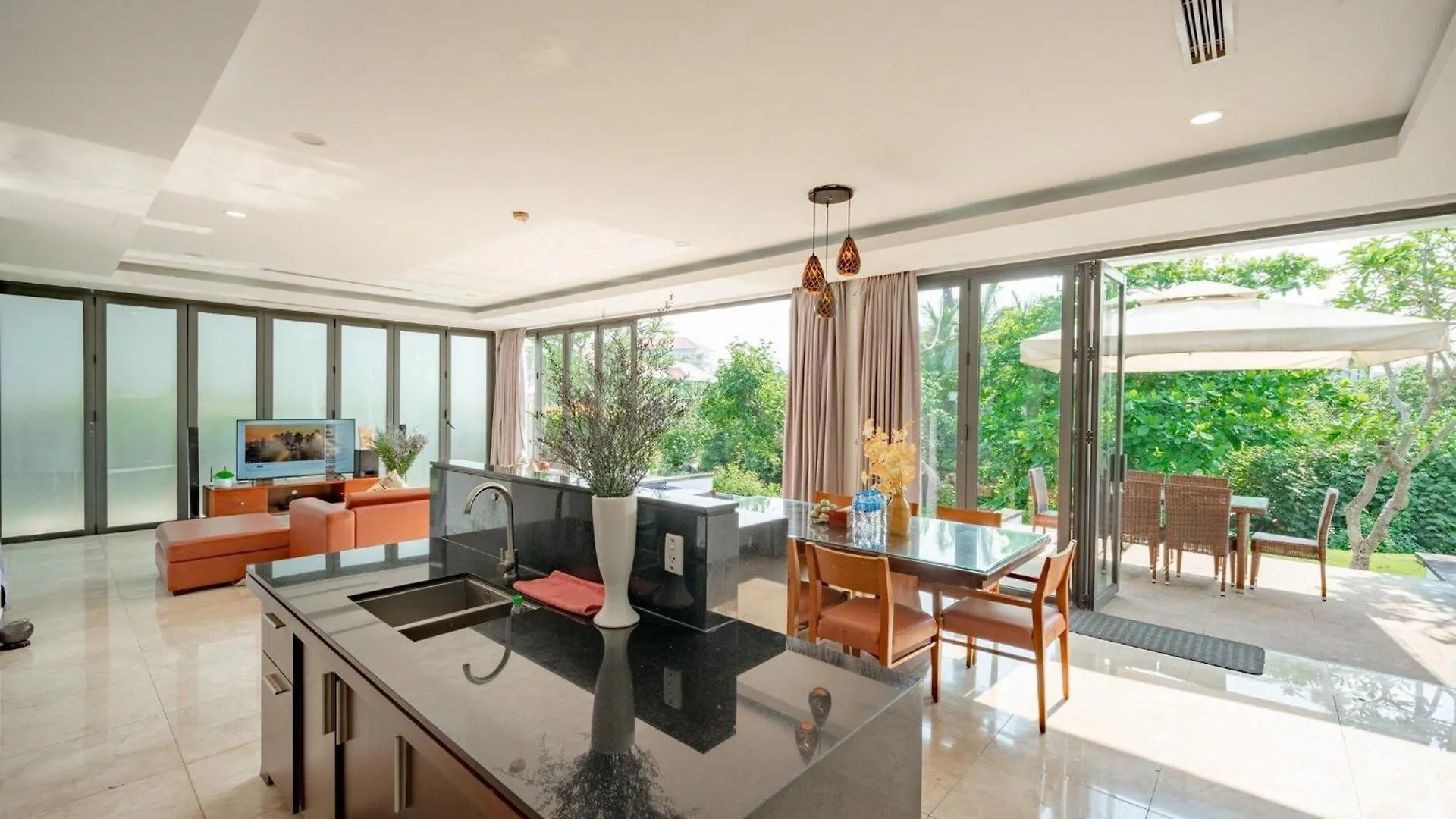 The Ocean Villa Da Nang 0*,