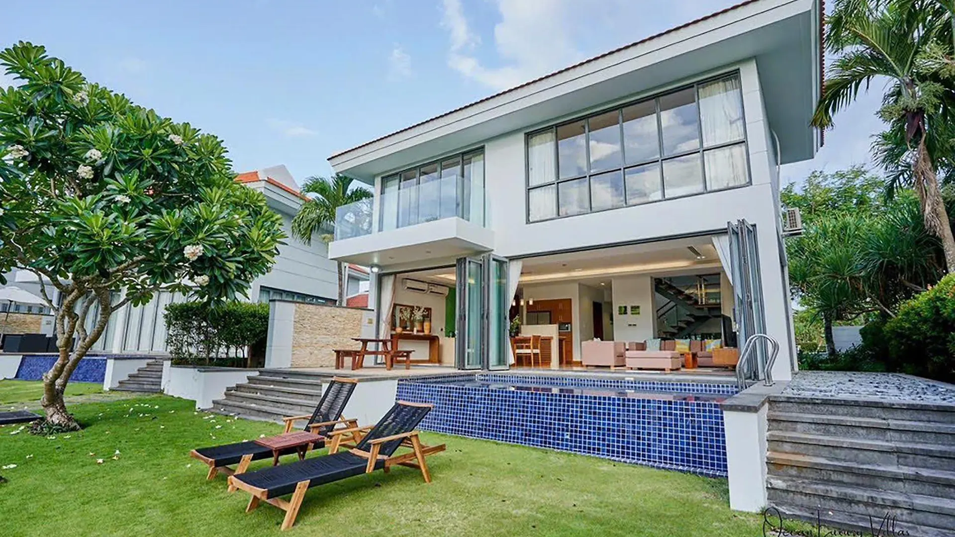 The Ocean Villa Da Nang 0*,