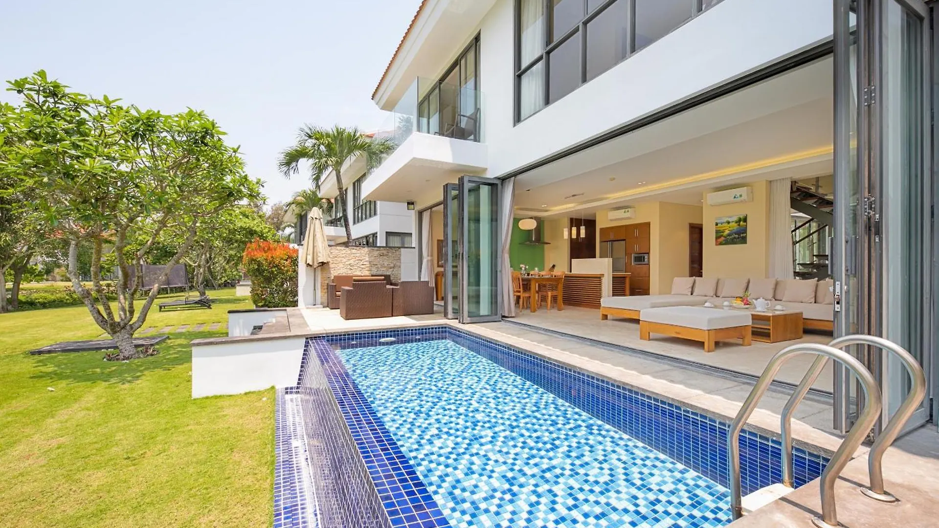 The Ocean Villa Da Nang